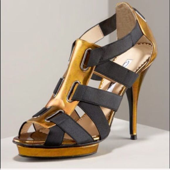 Oscar de la Renta Black Gold Leather Heels 9.5 - Picture 3 of 6